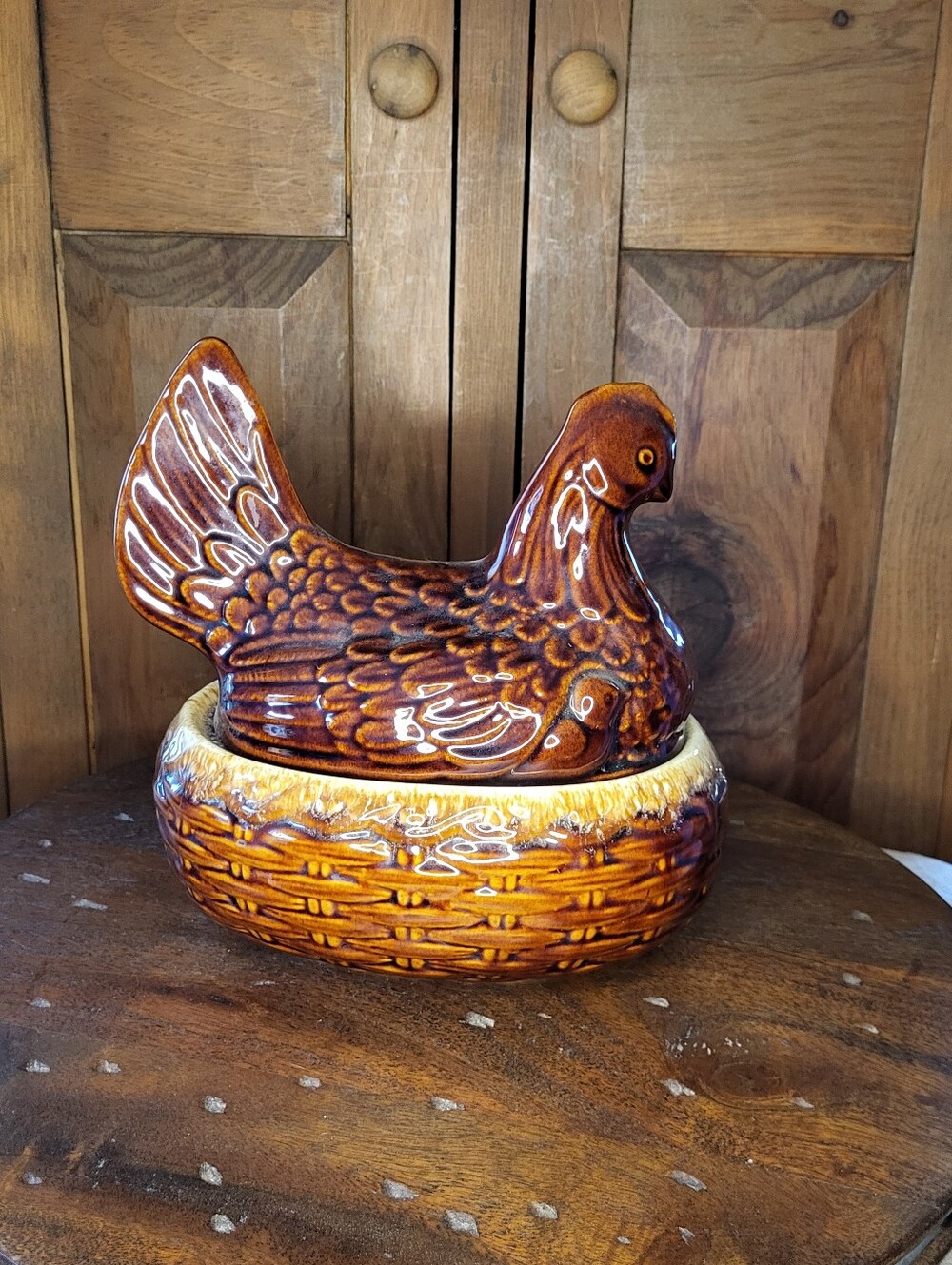Hull Pottery Nesting Hen - Picture 9 of 14